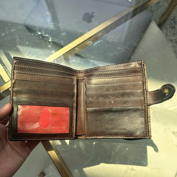 Vintage 1975 Dooney & Bourke
Signature Canvas Wallet Brown
Leather Gold Lock - Picture 3 of 6